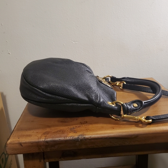 Marc by Marc Jacobs Black Leather Small Shoulder Crossbody Handbag EUC - Picture 3 of 10